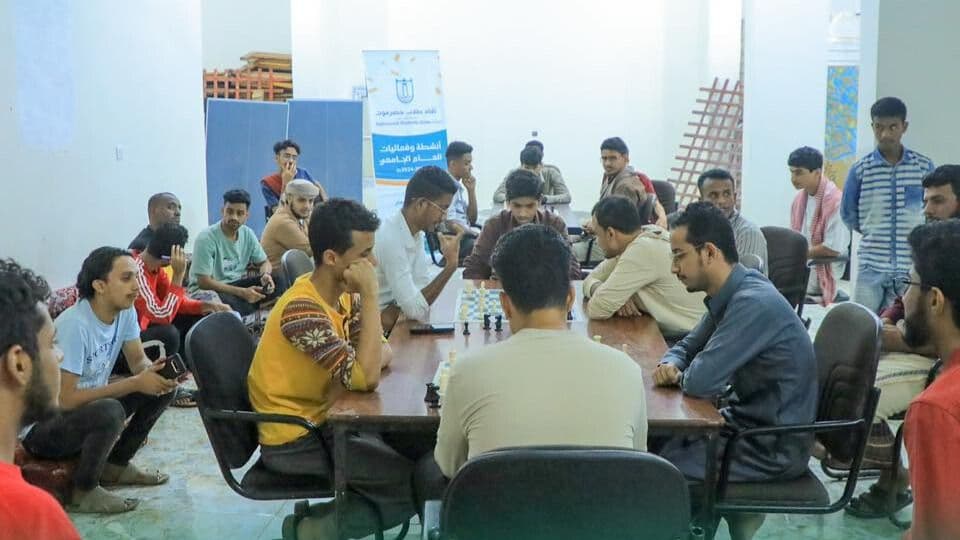 إنطلاق أُولى منافسات " البرنامج الرياضي" بسكن اتحاد طلاب حضرموت م/عدن